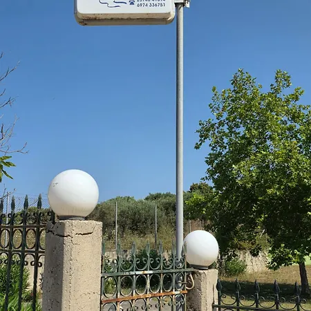 לינה וארוחת בוקר Filippos פוסידי