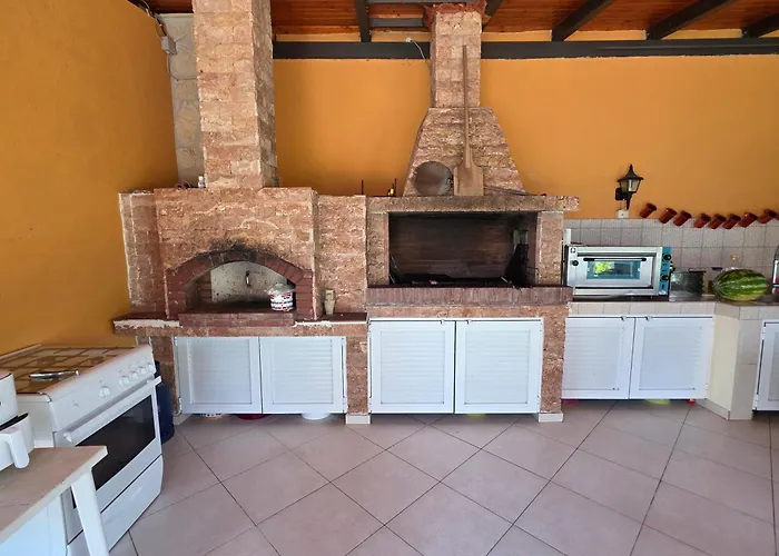 Filippos Bed & Breakfast Possidi