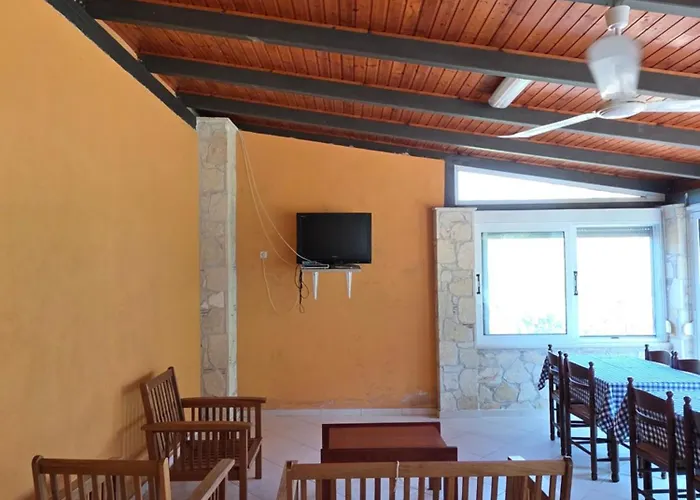 Filippos Bed & Breakfast 3*